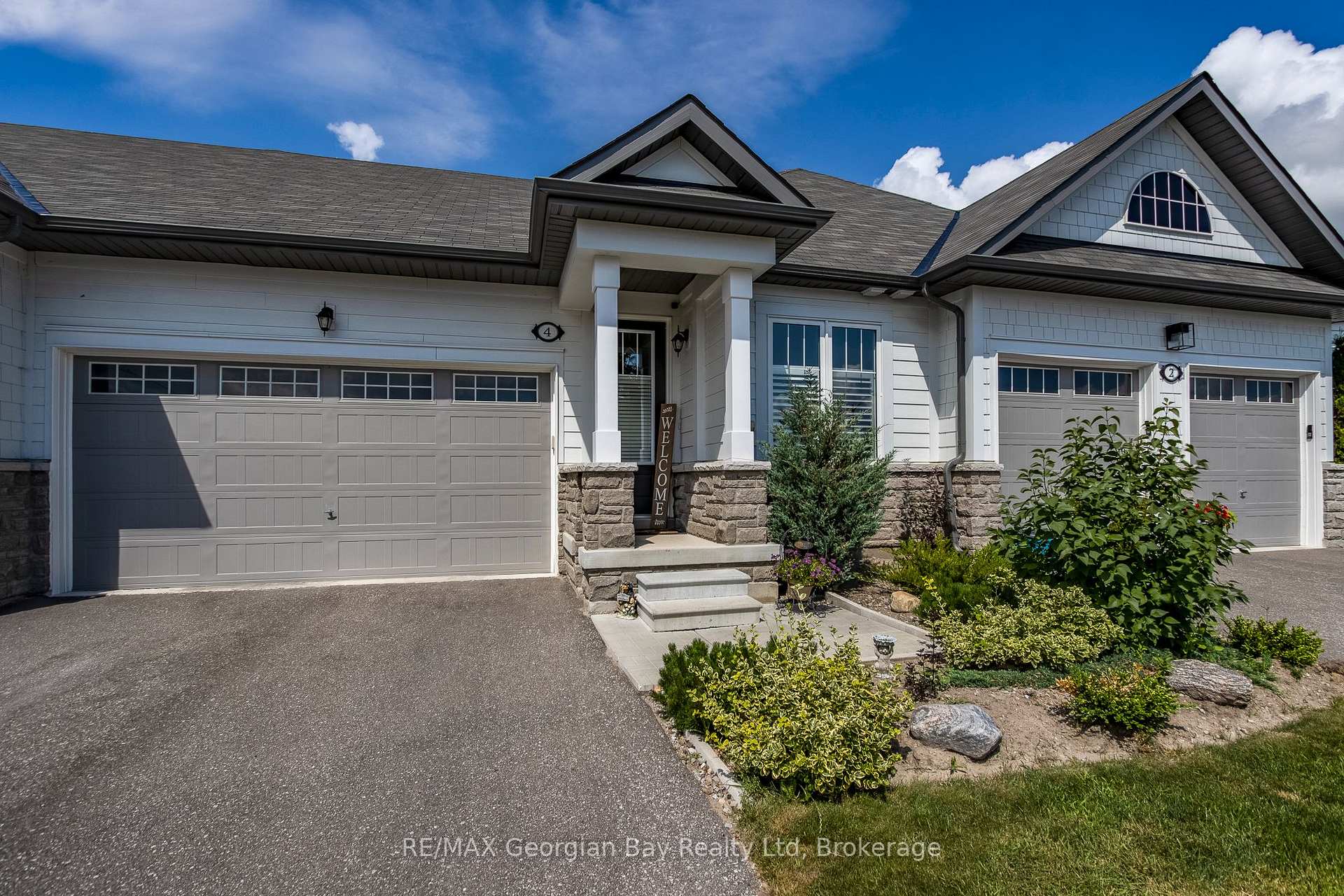 Photo 2 of 4 Chatten Court, Midland — HOMEH