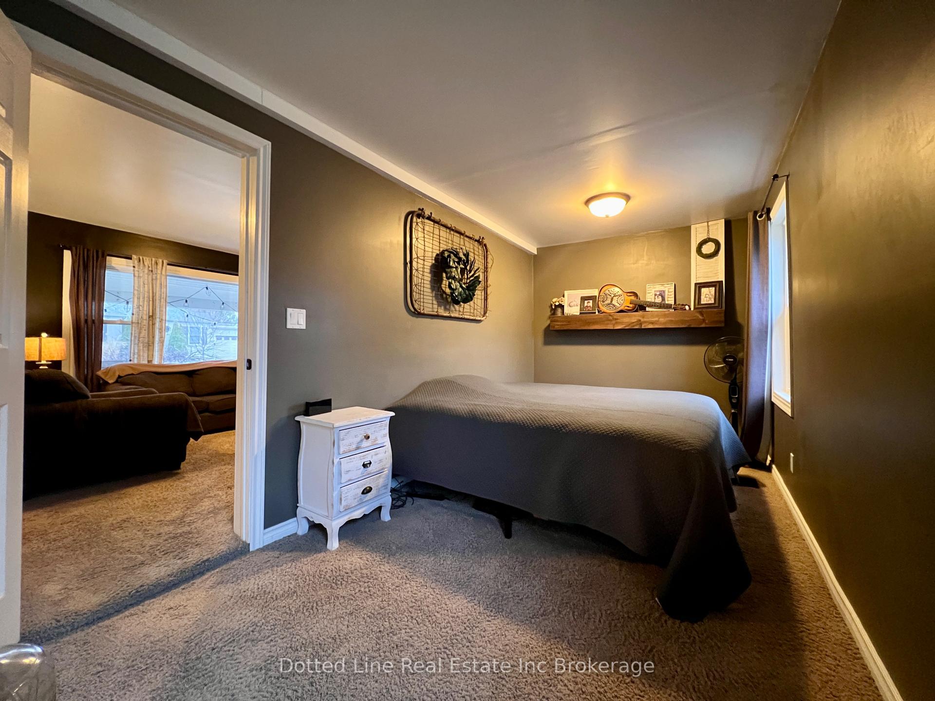 Photo 5 of 19 Wolf Street, Tillsonburg — HOMEH
