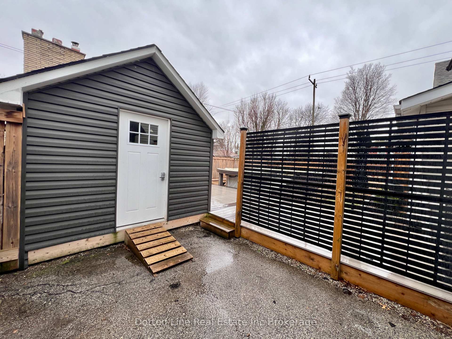 Photo 10 of 19 Wolf Street, Tillsonburg — HOMEH