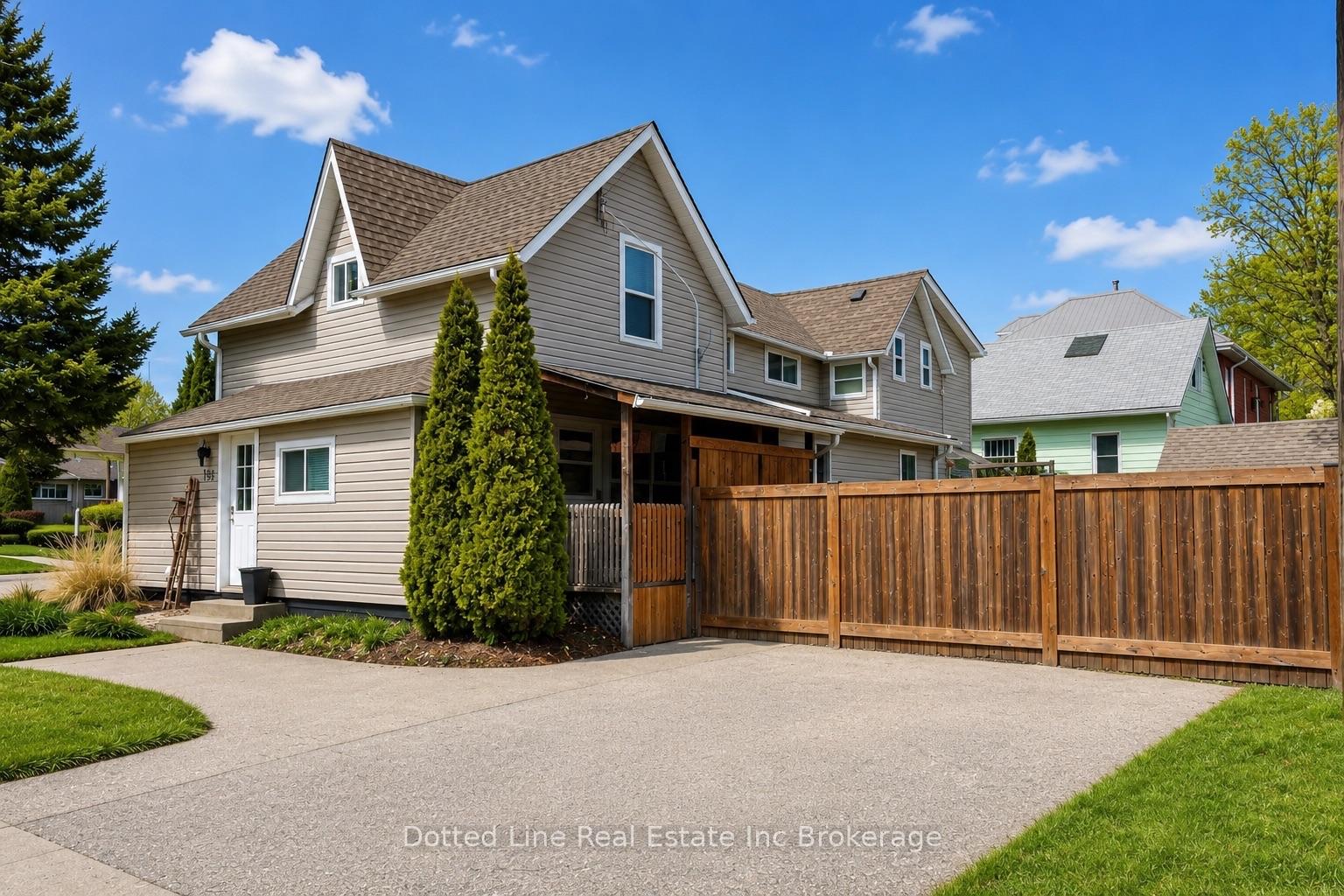 Photo 12 of 19 Wolf Street, Tillsonburg — HOMEH