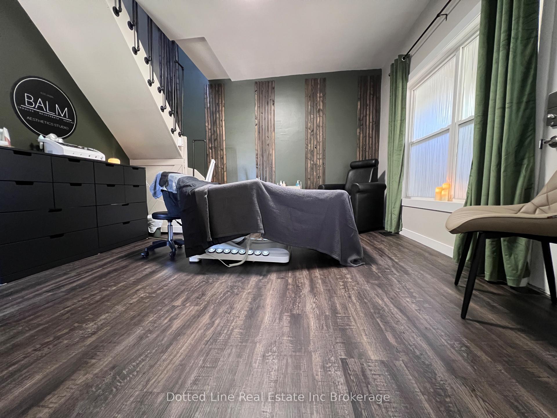 Photo 21 of 19 Wolf Street, Tillsonburg — HOMEH