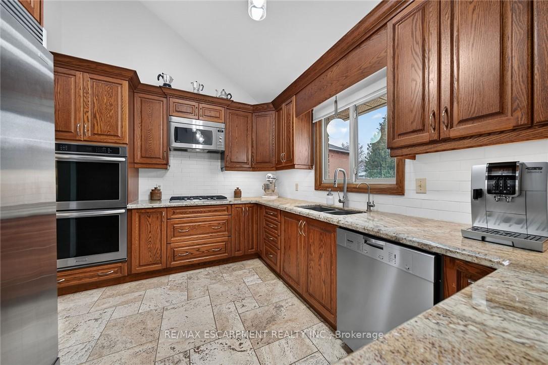 Photo 12 of 6 Regal Drive, Hamilton, Rushdale — HOMEH
