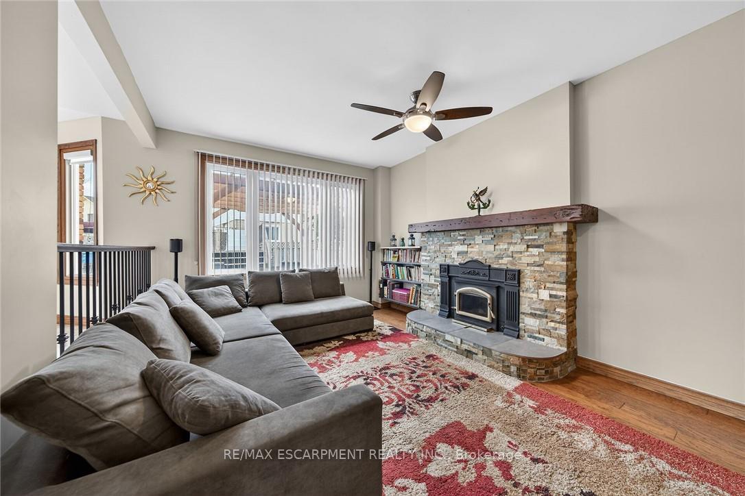 Photo 14 of 6 Regal Drive, Hamilton, Rushdale — HOMEH