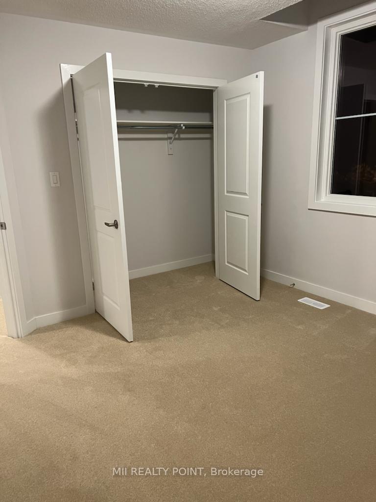 Photo 13 of 24 Trailside Drive, Haldimand — HOMEH