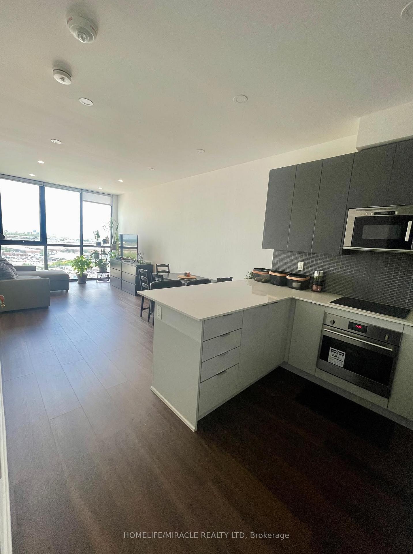 Photo 2 of Unit 1710, 2908 Highway 7 Road, Vaughan, Concord — HOMEH