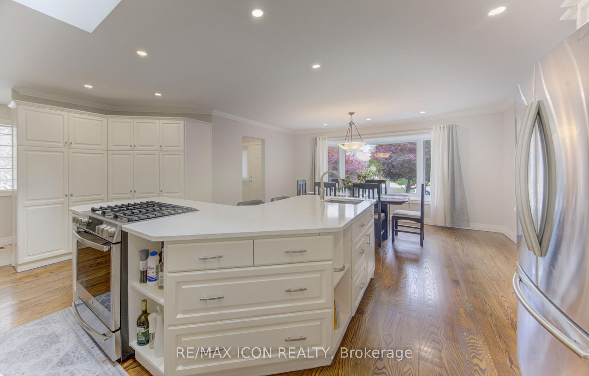 Photo 8 of 93 Briargate Drive, Kitchener, Country Hills West — HOMEH