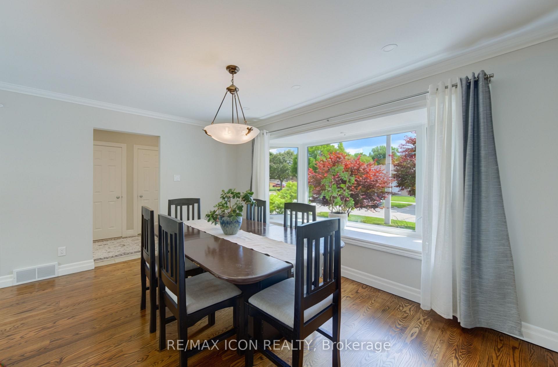 Photo 10 of 93 Briargate Drive, Kitchener, Country Hills West — HOMEH