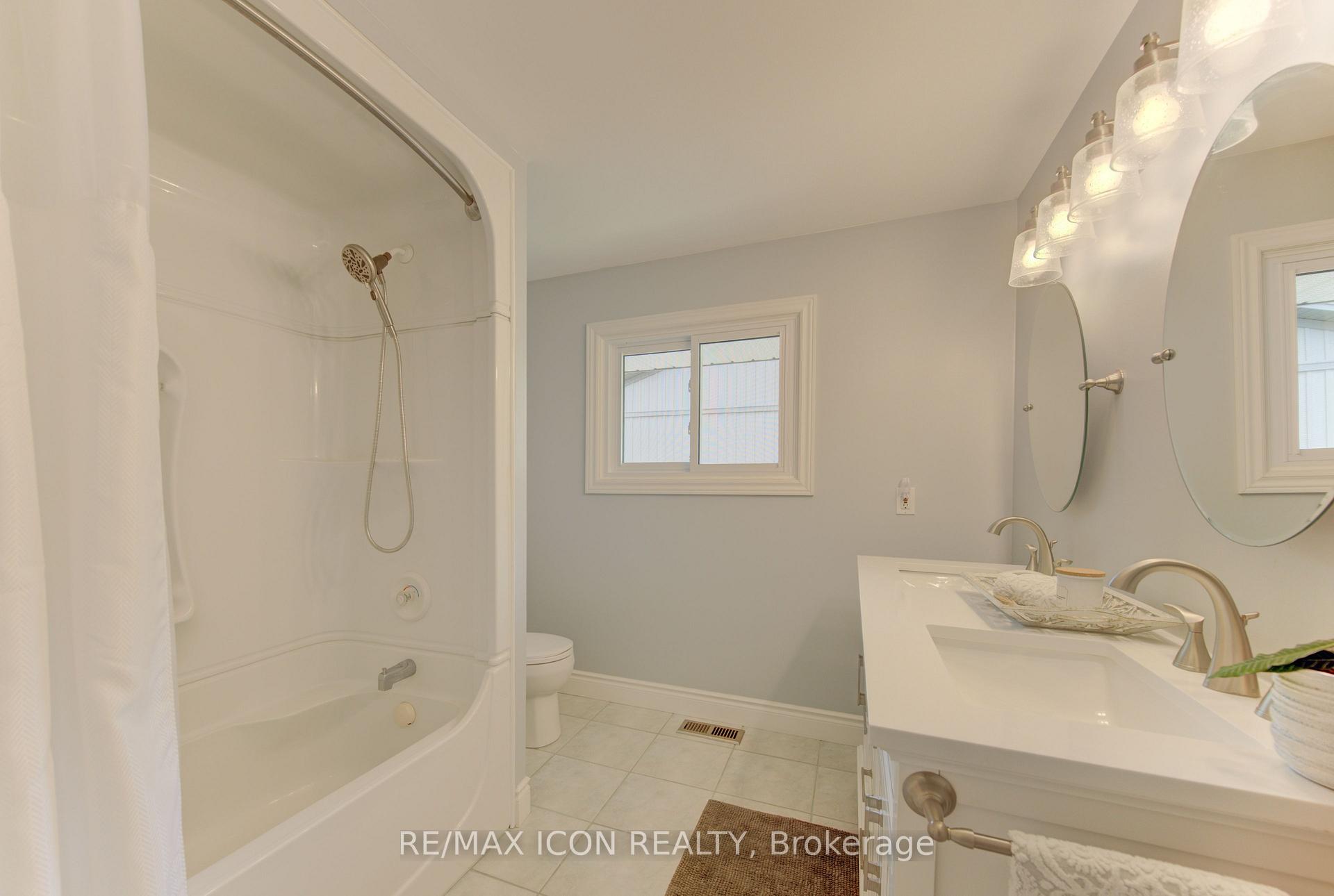Photo 20 of 93 Briargate Drive, Kitchener, Country Hills West — HOMEH