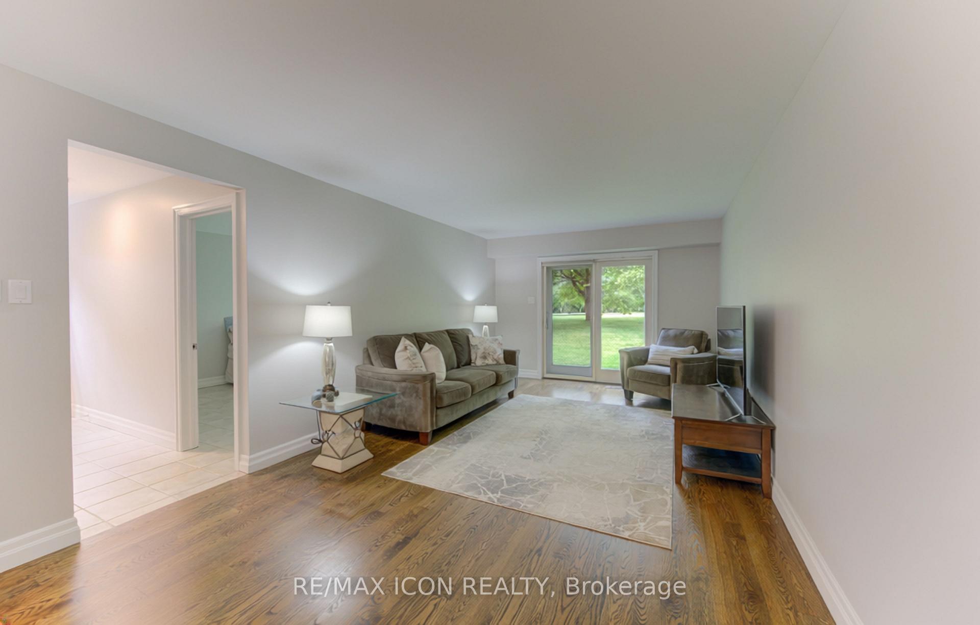 Photo 23 of 93 Briargate Drive, Kitchener, Country Hills West — HOMEH