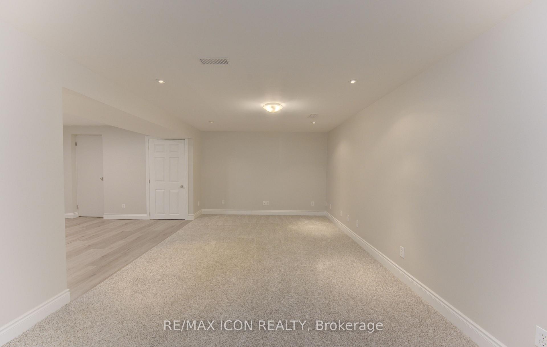 Photo 32 of 93 Briargate Drive, Kitchener, Country Hills West — HOMEH