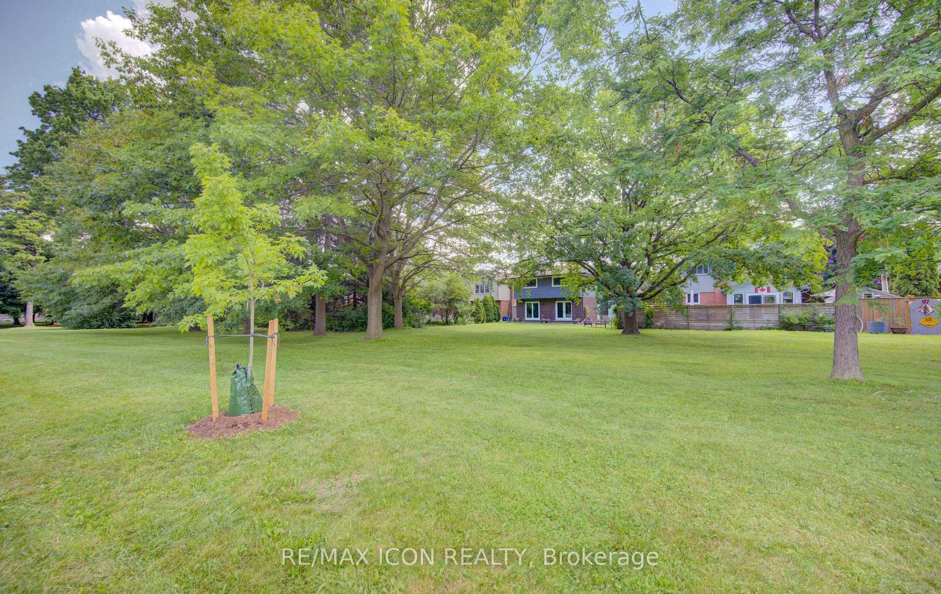 Photo 41 of 93 Briargate Drive, Kitchener, Country Hills West — HOMEH