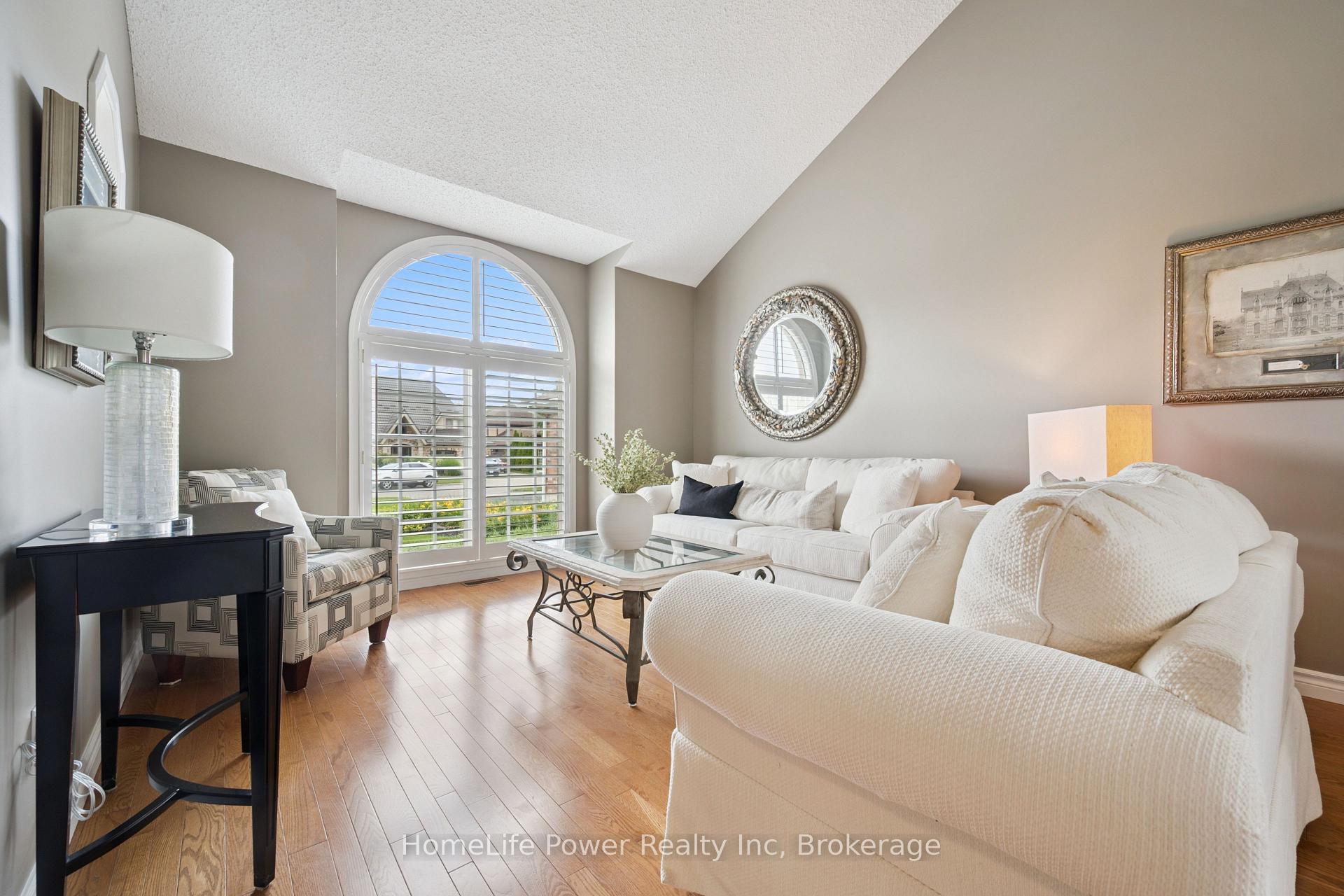 Photo 10 of 8 Robin Road, Guelph, Kortright East — HOMEH