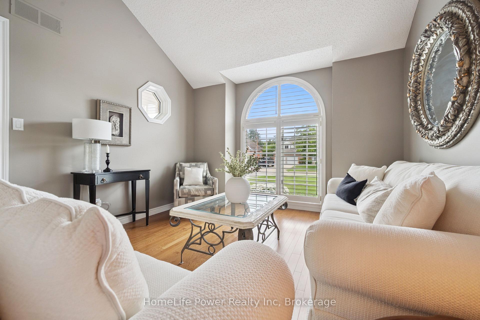 Photo 11 of 8 Robin Road, Guelph, Kortright East — HOMEH