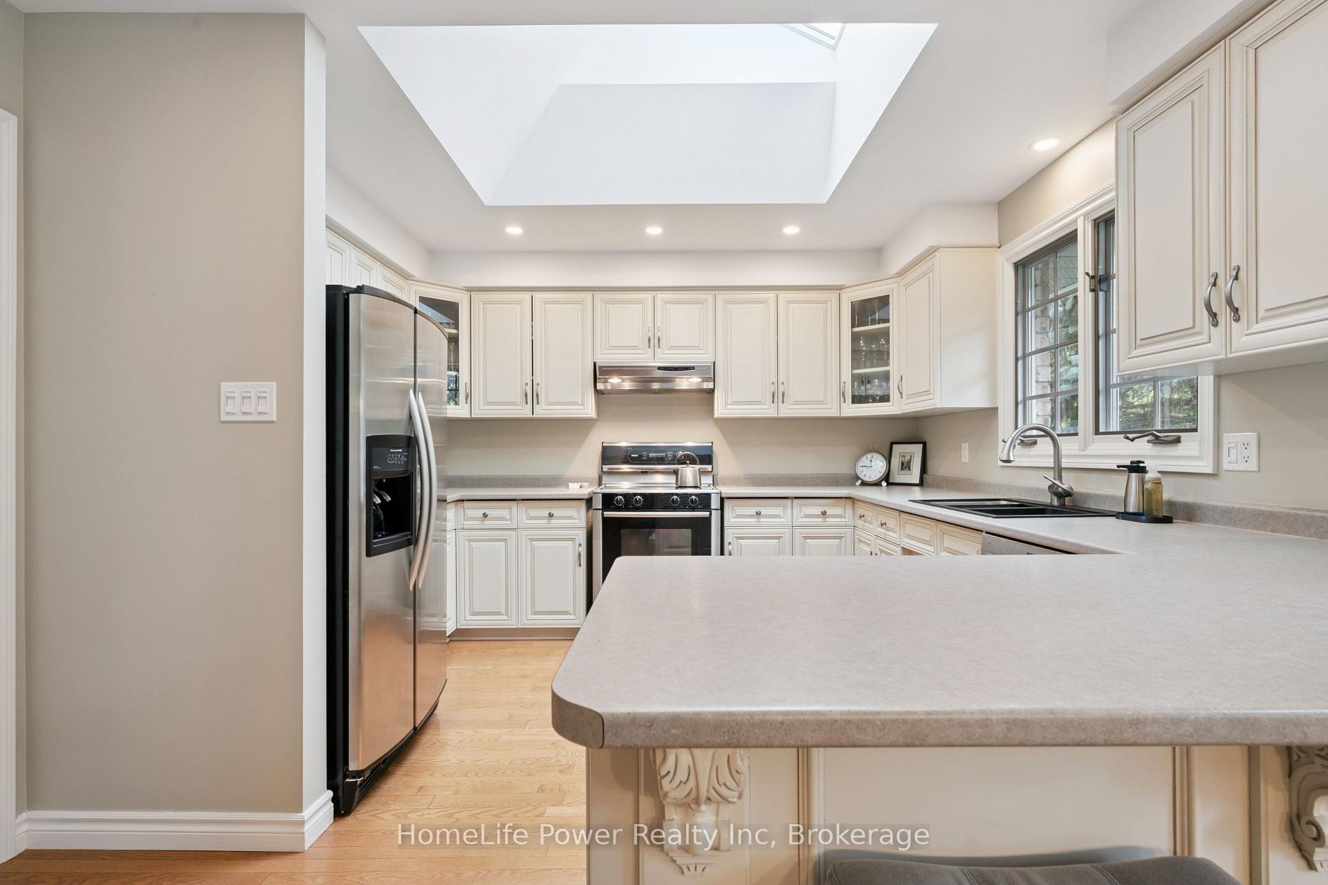 Photo 16 of 8 Robin Road, Guelph, Kortright East — HOMEH