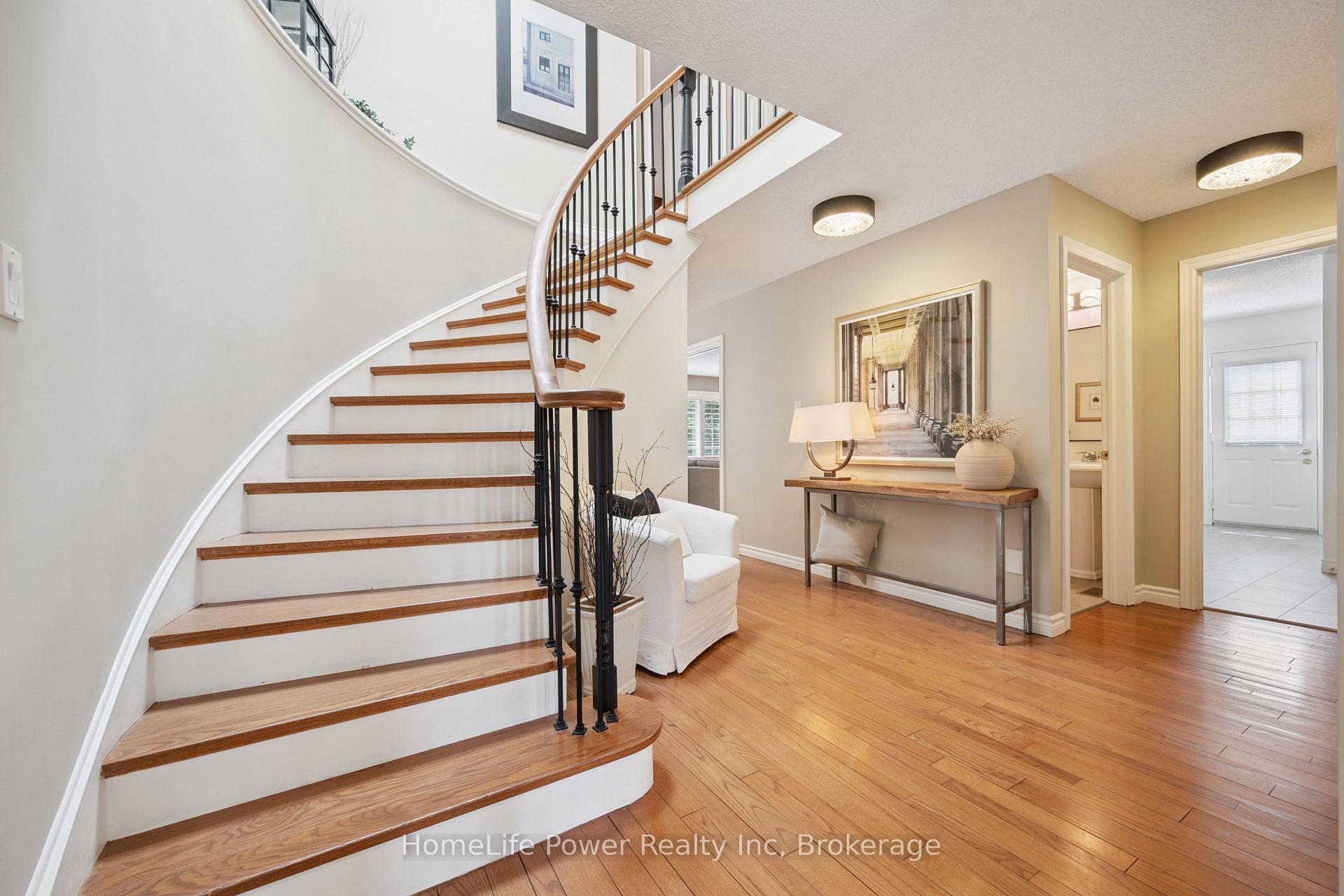 Photo 28 of 8 Robin Road, Guelph, Kortright East — HOMEH