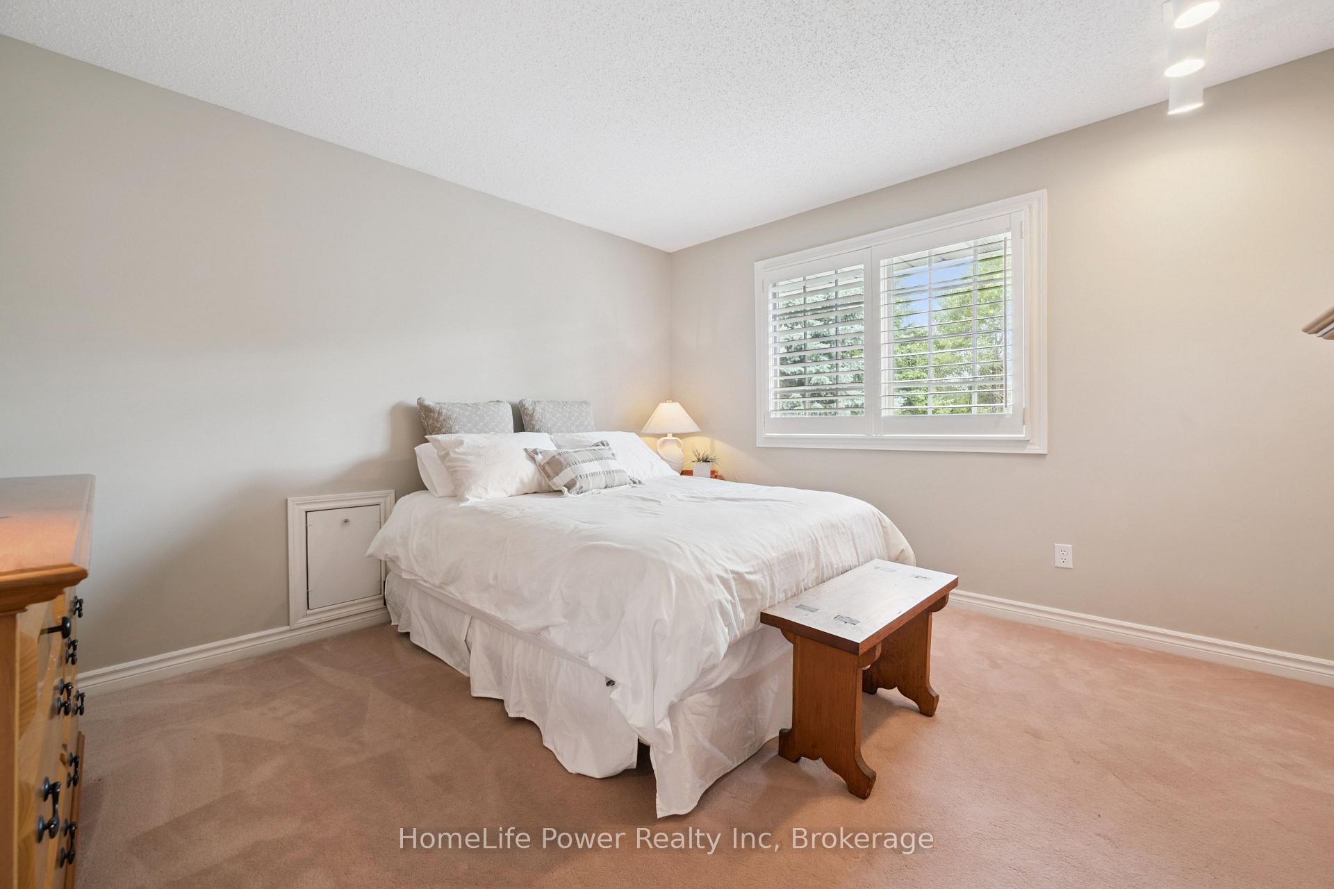Photo 34 of 8 Robin Road, Guelph, Kortright East — HOMEH