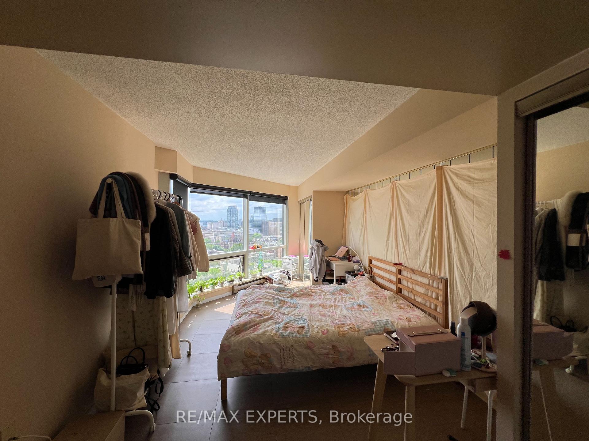 Photo 11 of Unit 2218, 1001 Bay Street, Toronto, Bay Street Corridor — HOMEH