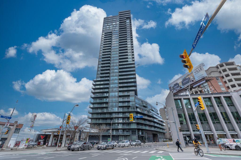 Photo of Unit 2706, 825 Church Street