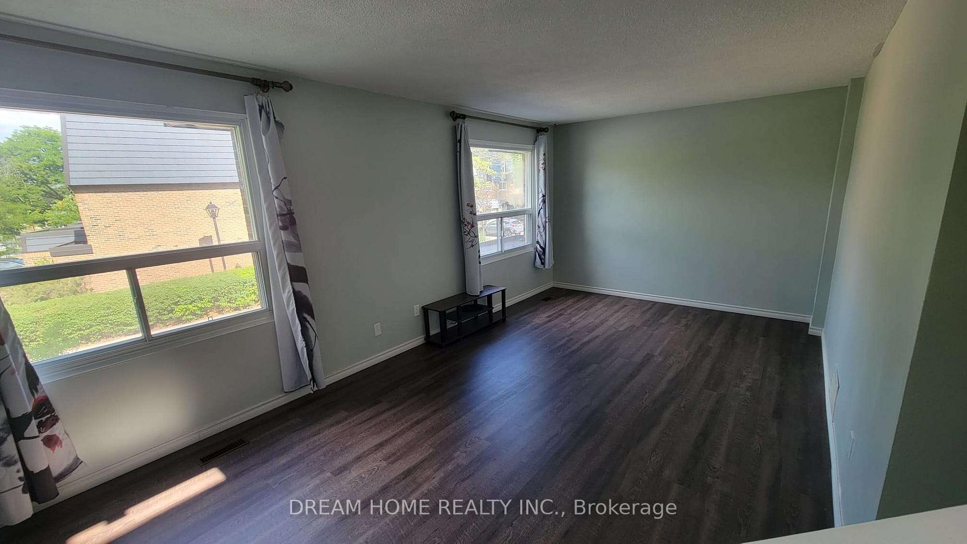 Photo 5 of 2 Renata Royal Way, North York, Hillcrest Village — HOMEH