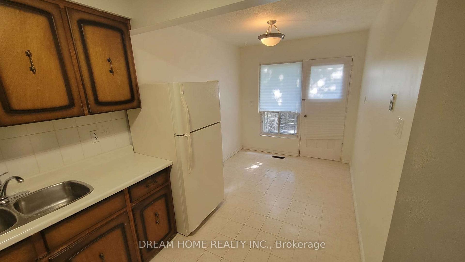 Photo 22 of 2 Renata Royal Way, North York, Hillcrest Village — HOMEH