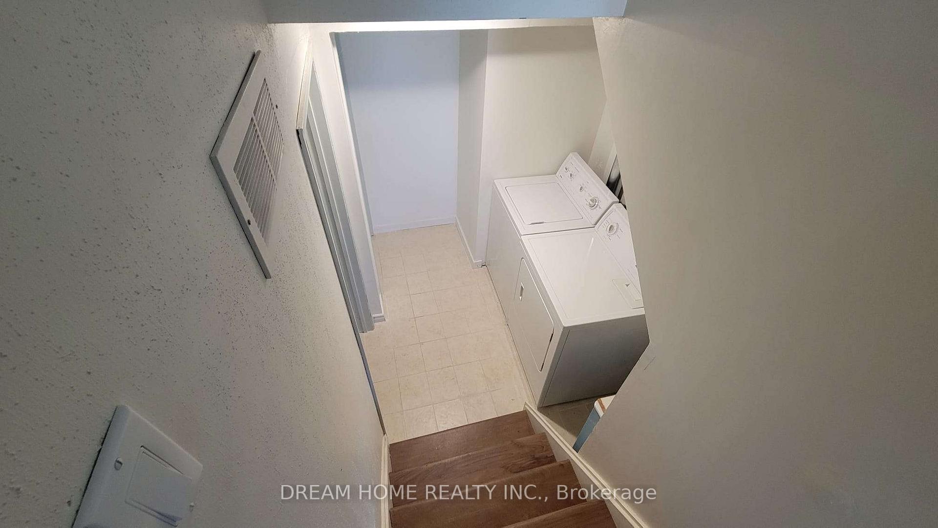 Photo 24 of 2 Renata Royal Way, North York, Hillcrest Village — HOMEH