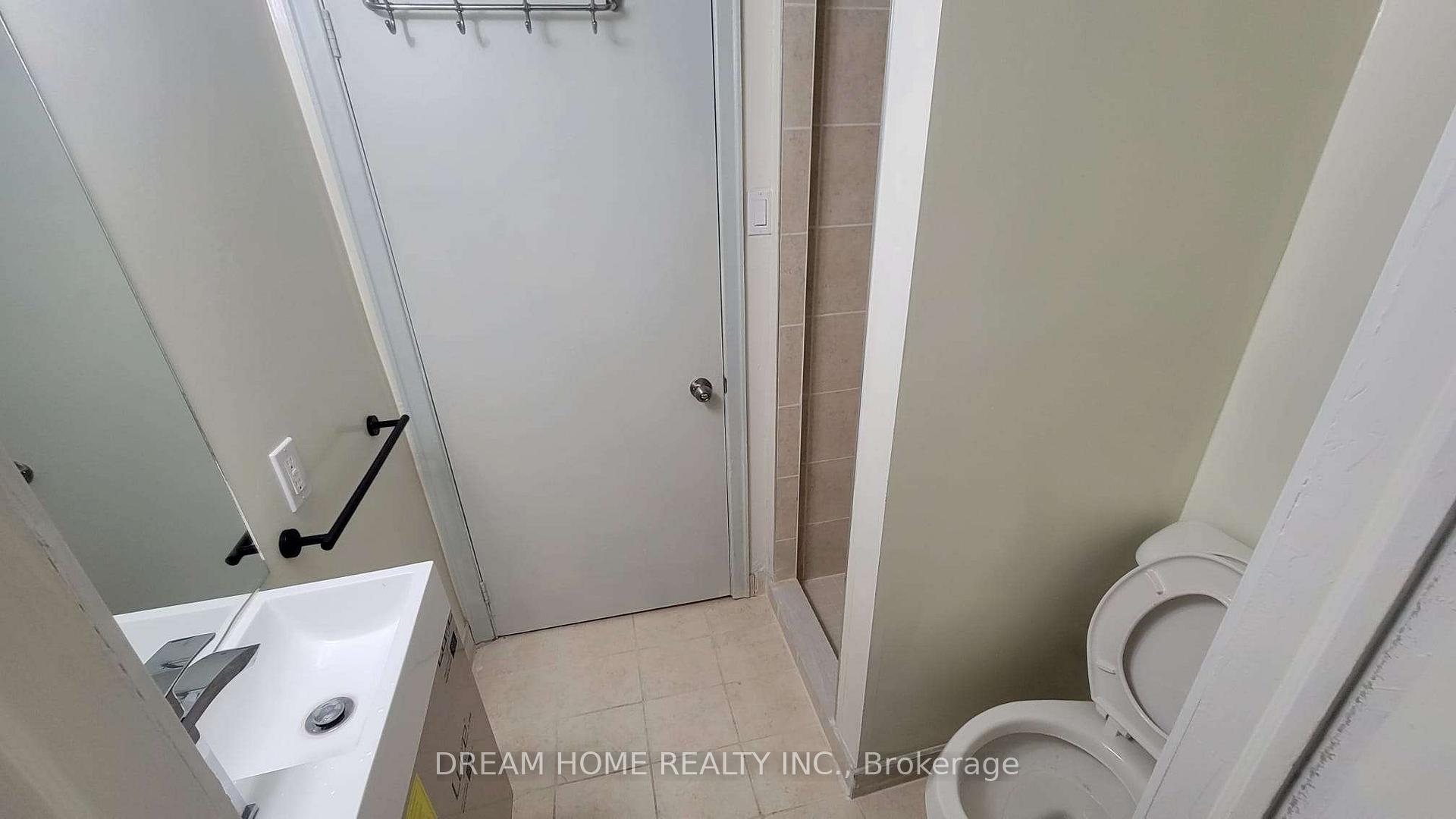 Photo 29 of 2 Renata Royal Way, North York, Hillcrest Village — HOMEH