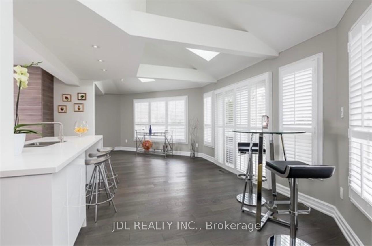 Photo 7 of 1255 Heritage Way, Oakville, Glen Abbey — HOMEH