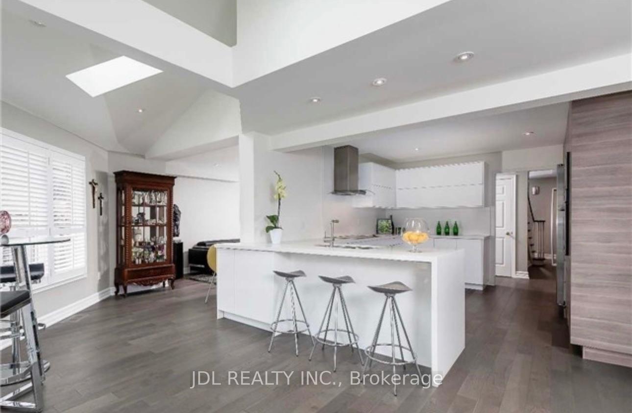 Photo 8 of 1255 Heritage Way, Oakville, Glen Abbey — HOMEH