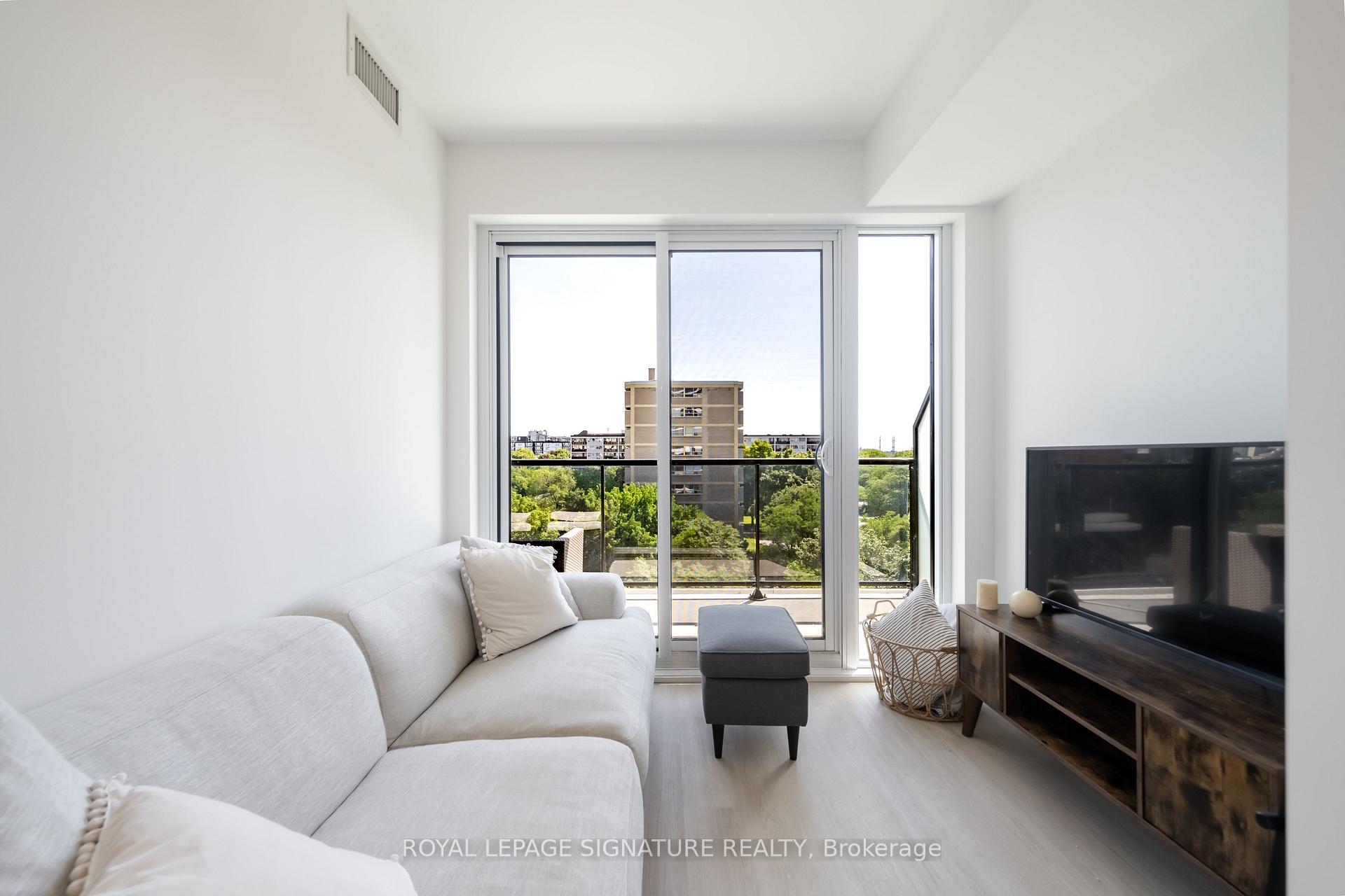 Photo 4 of Unit 607, 25 St Dennis Drive, Toronto, Flemingdon Park — HOMEH