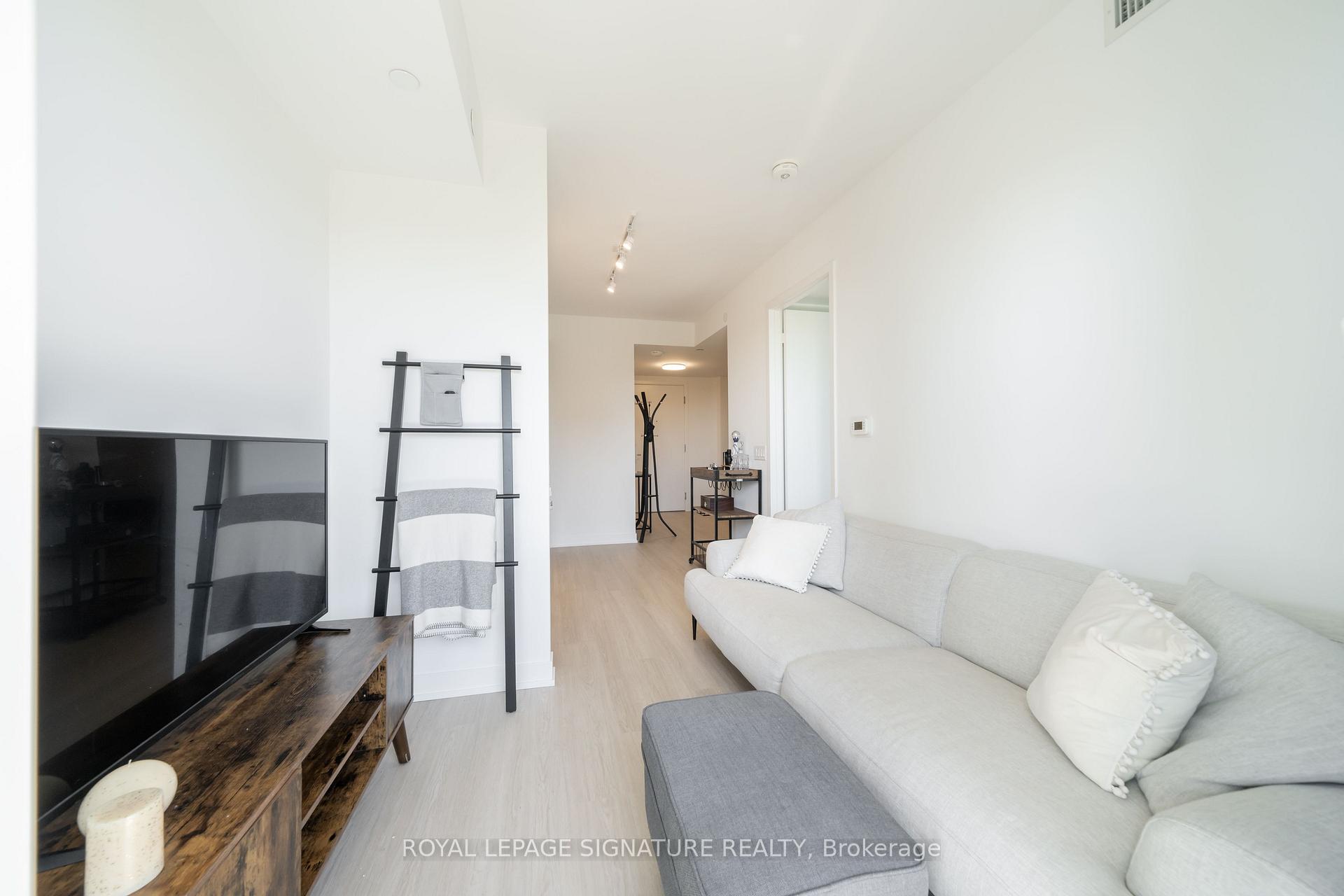 Photo 6 of Unit 607, 25 St Dennis Drive, Toronto, Flemingdon Park — HOMEH