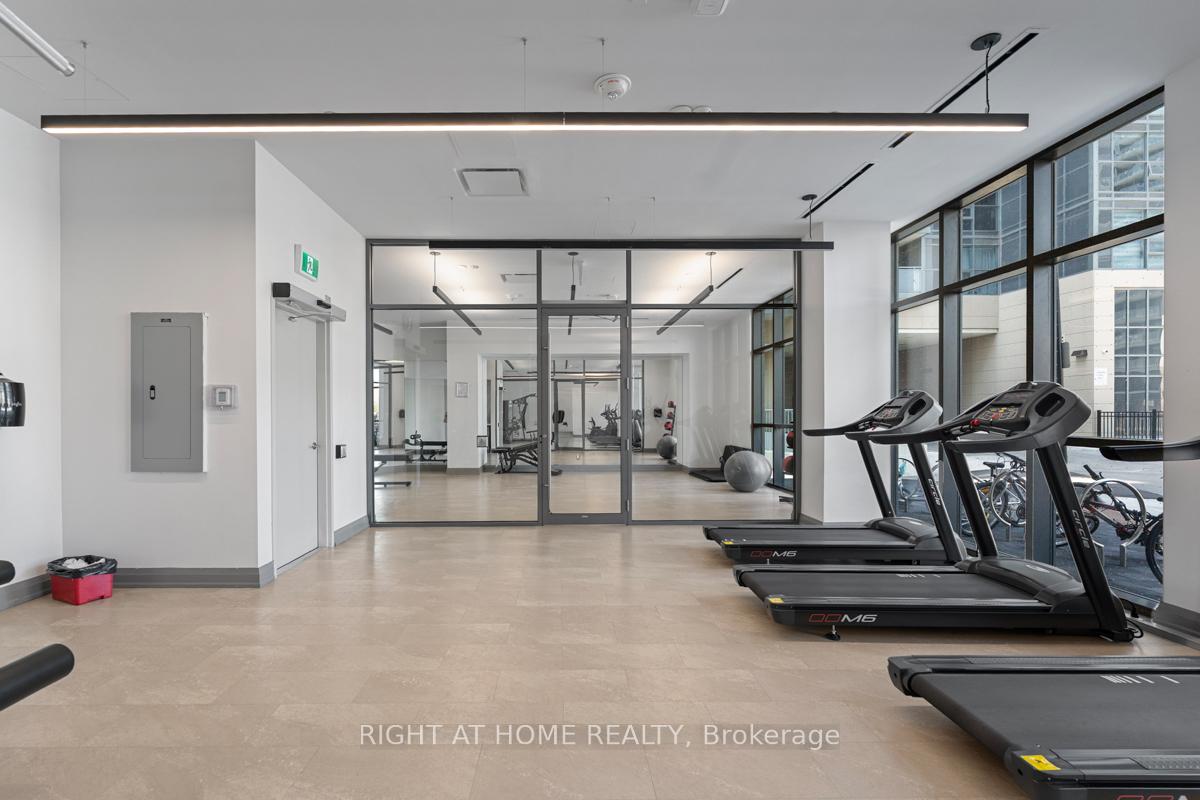 Photo 5 of 10 Meadowglen Place, Scarborough, Woburn — HOMEH