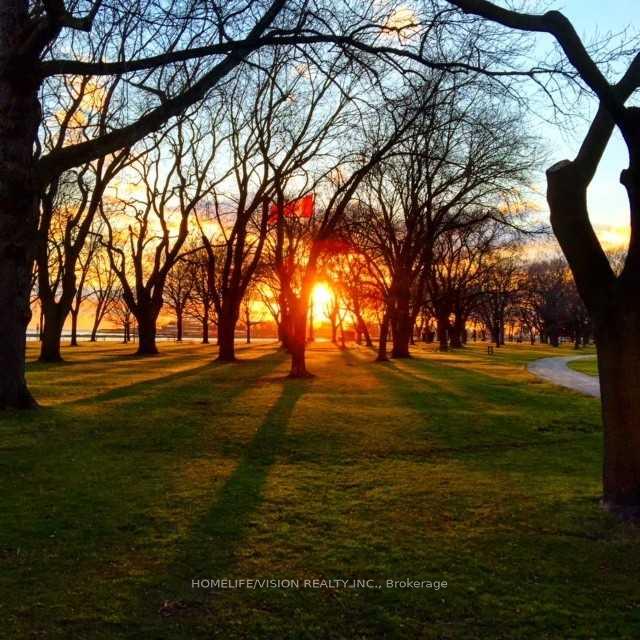 Photo 9 of Unit 816, 231 Fort York Boulevard, Toronto, Niagara — HOMEH
