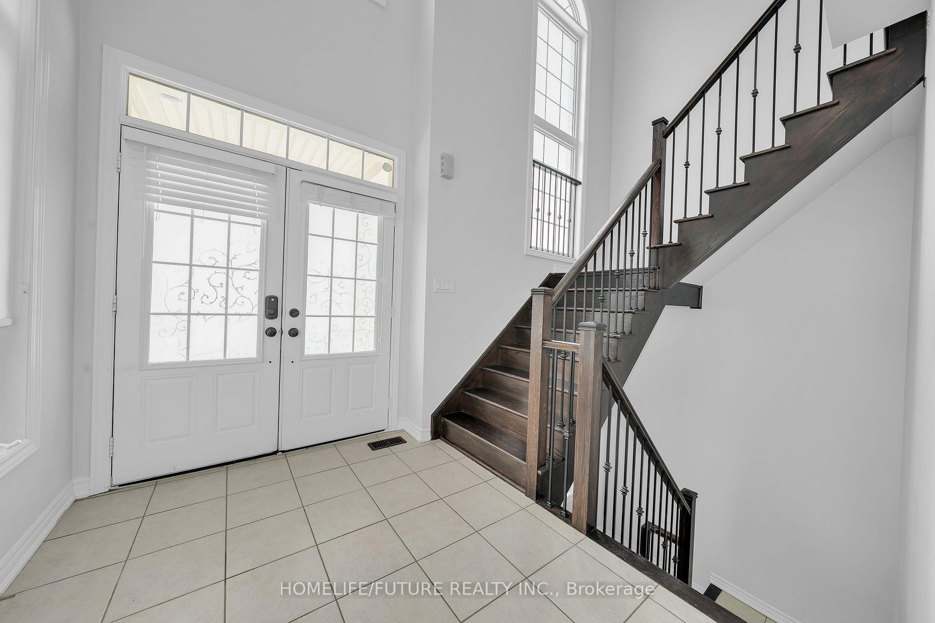 Photo 3 of 44 Gillett Drive, Ajax, Northeast Ajax — HOMEH