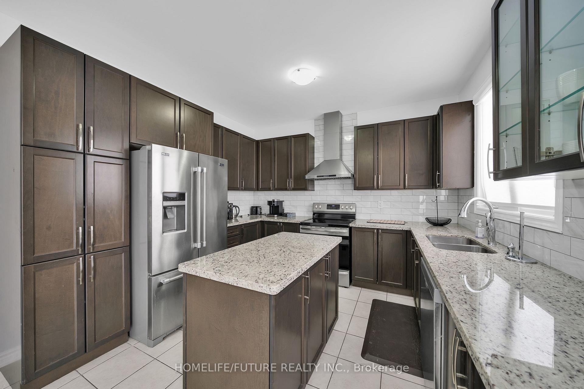 Photo 12 of 44 Gillett Drive, Ajax, Northeast Ajax — HOMEH