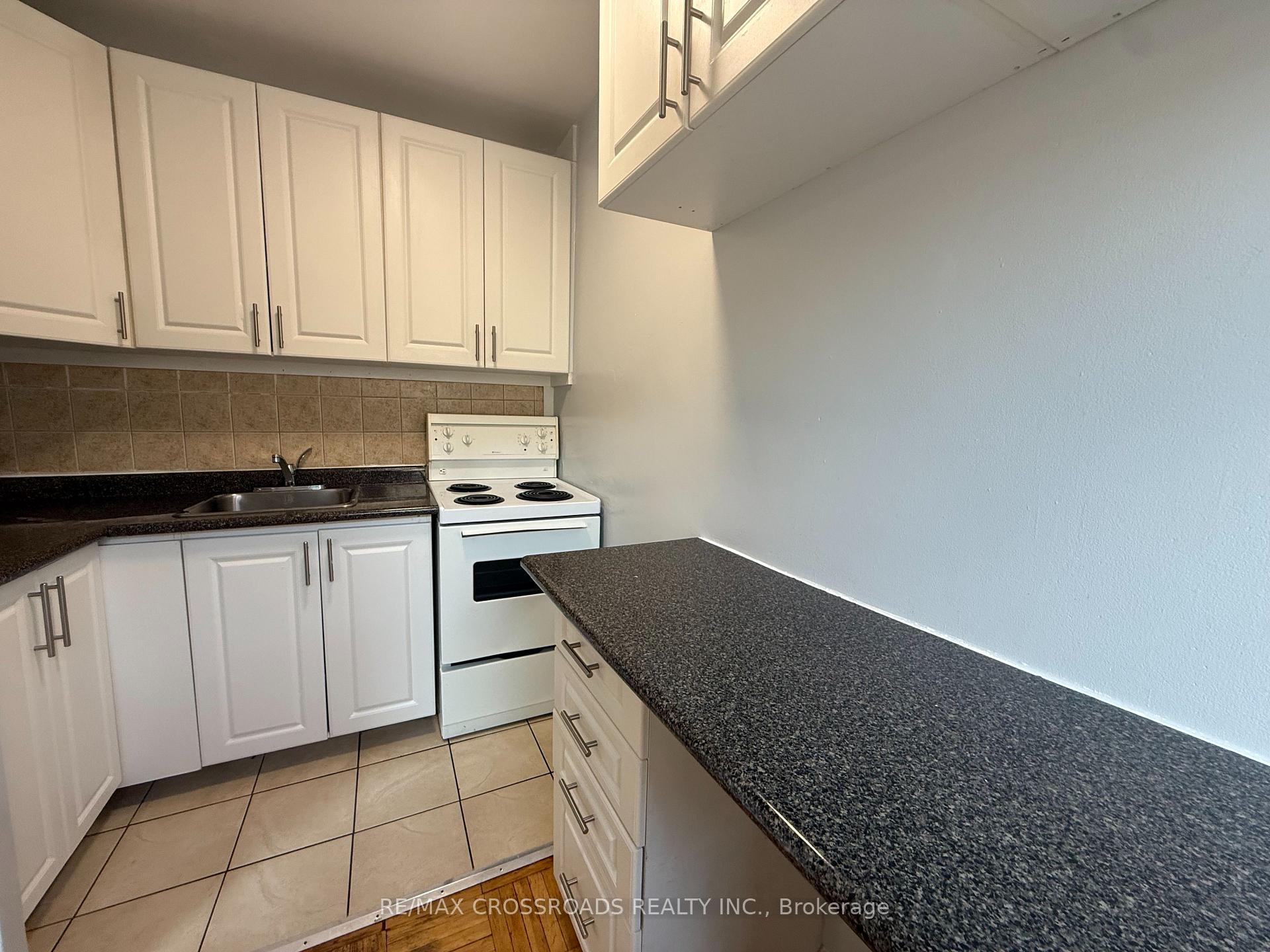 Photo 6 of Unit 112, 2770 Yonge Street, Toronto, Lawrence Park South — HOMEH