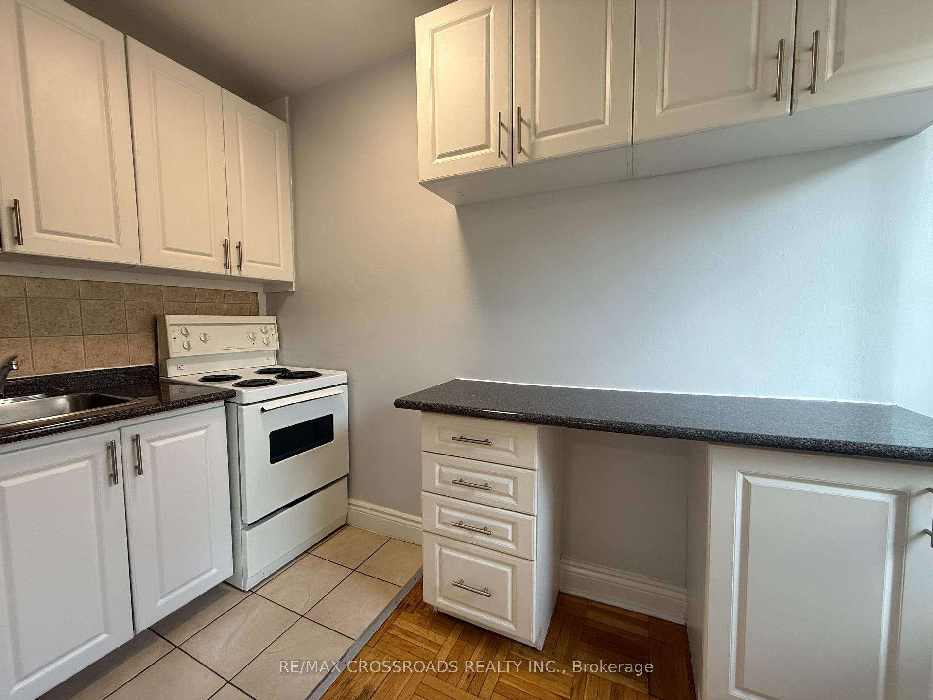 Photo 8 of Unit 112, 2770 Yonge Street, Toronto, Lawrence Park South — HOMEH