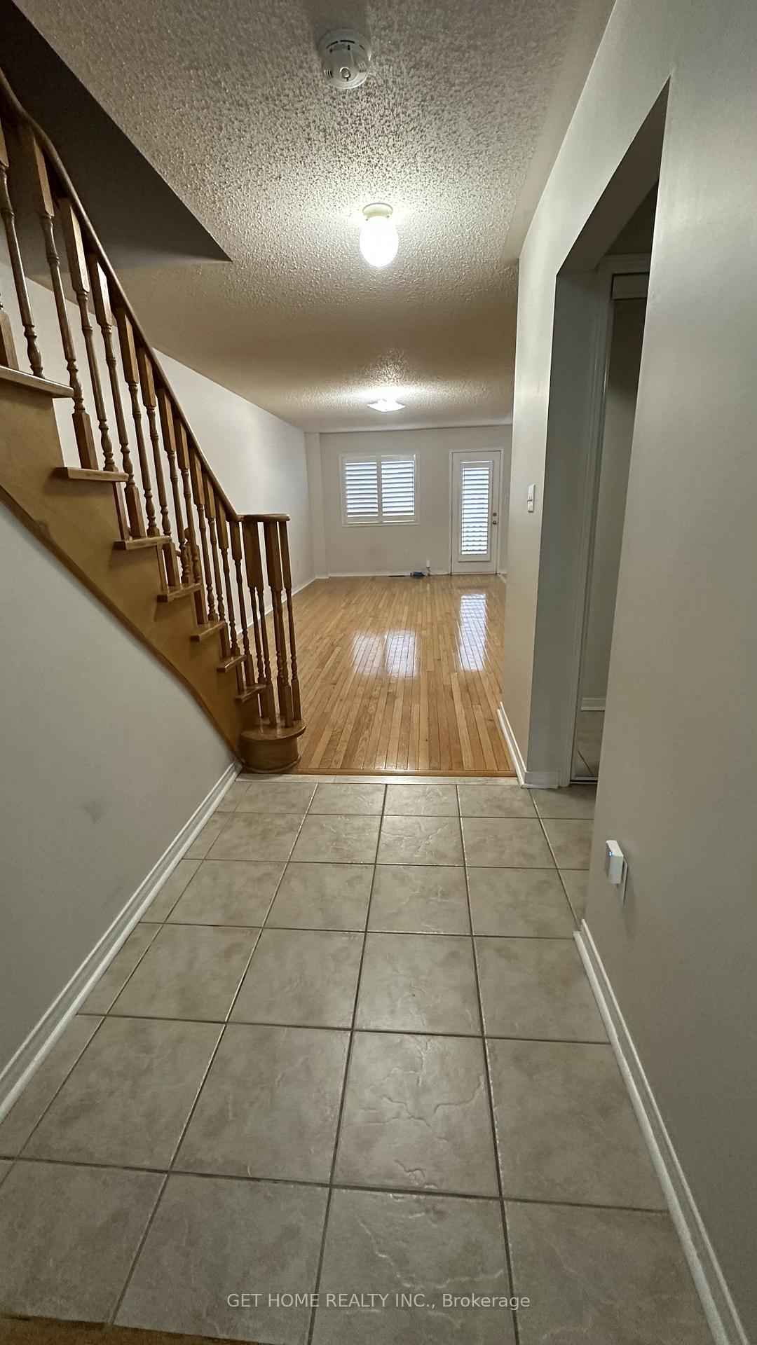 Photo 5 of 97 San Gabriele Place, North York, Humber Summit — HOMEH