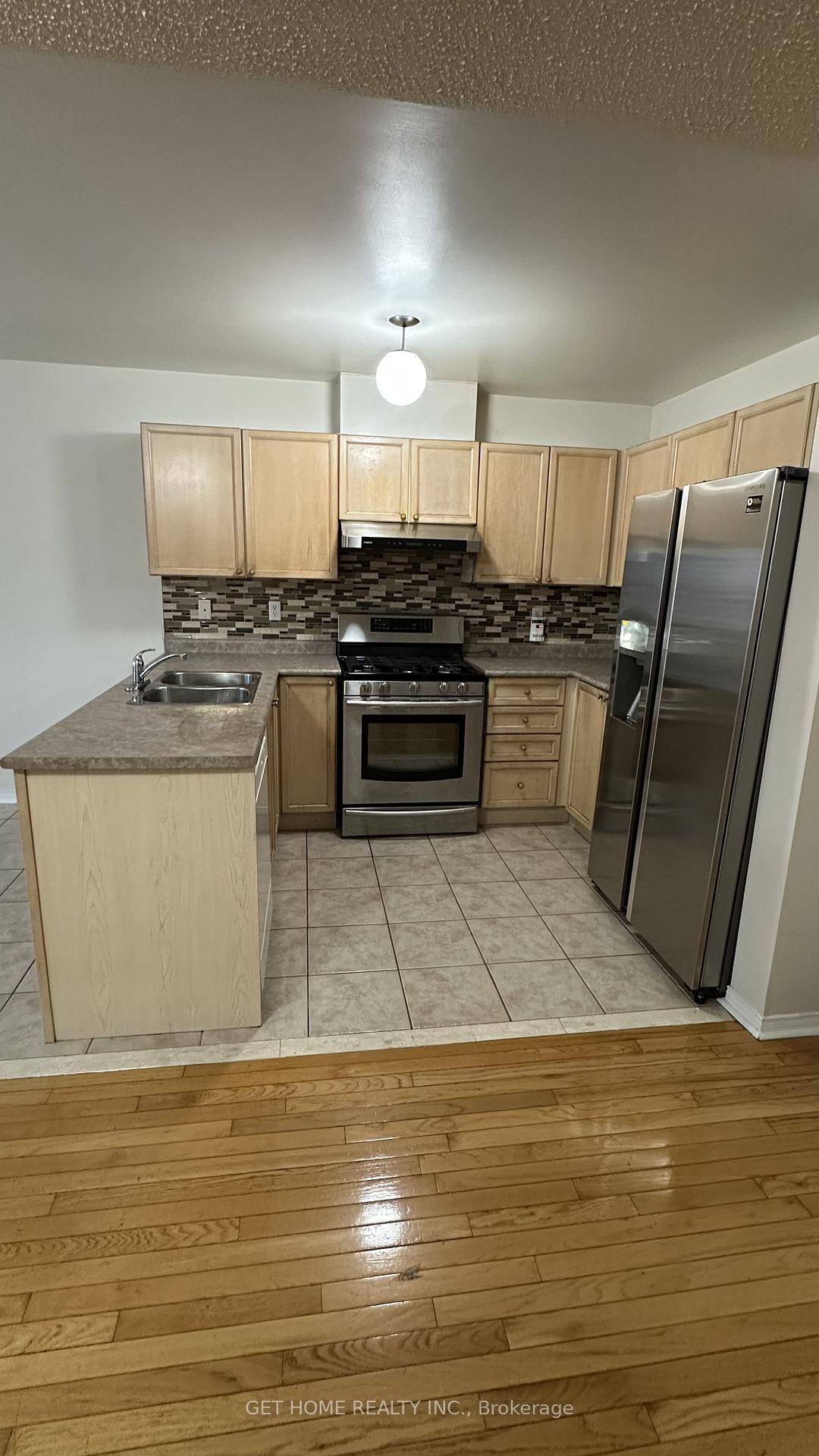 Photo 9 of 97 San Gabriele Place, North York, Humber Summit — HOMEH