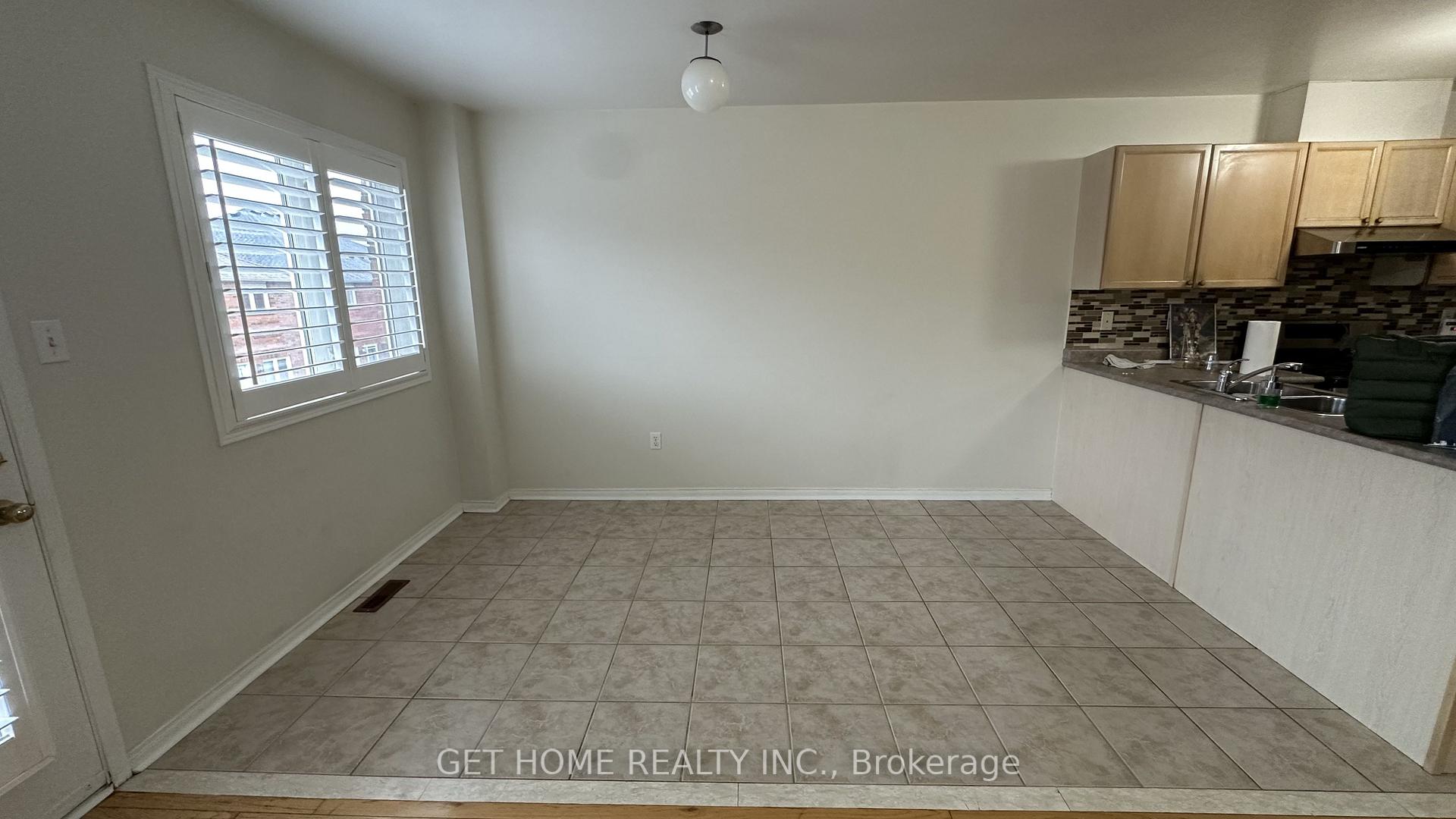 Photo 15 of 97 San Gabriele Place, North York, Humber Summit — HOMEH