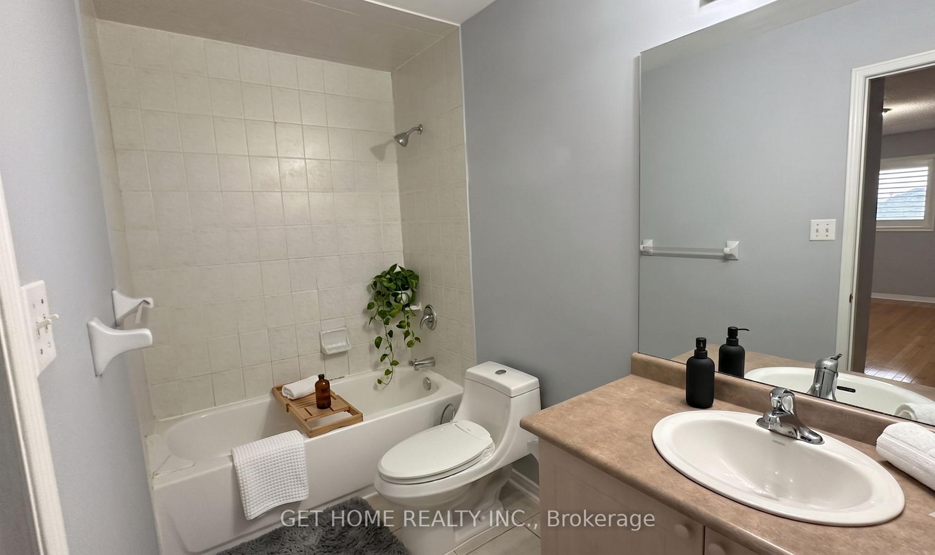 Photo 16 of 97 San Gabriele Place, North York, Humber Summit — HOMEH