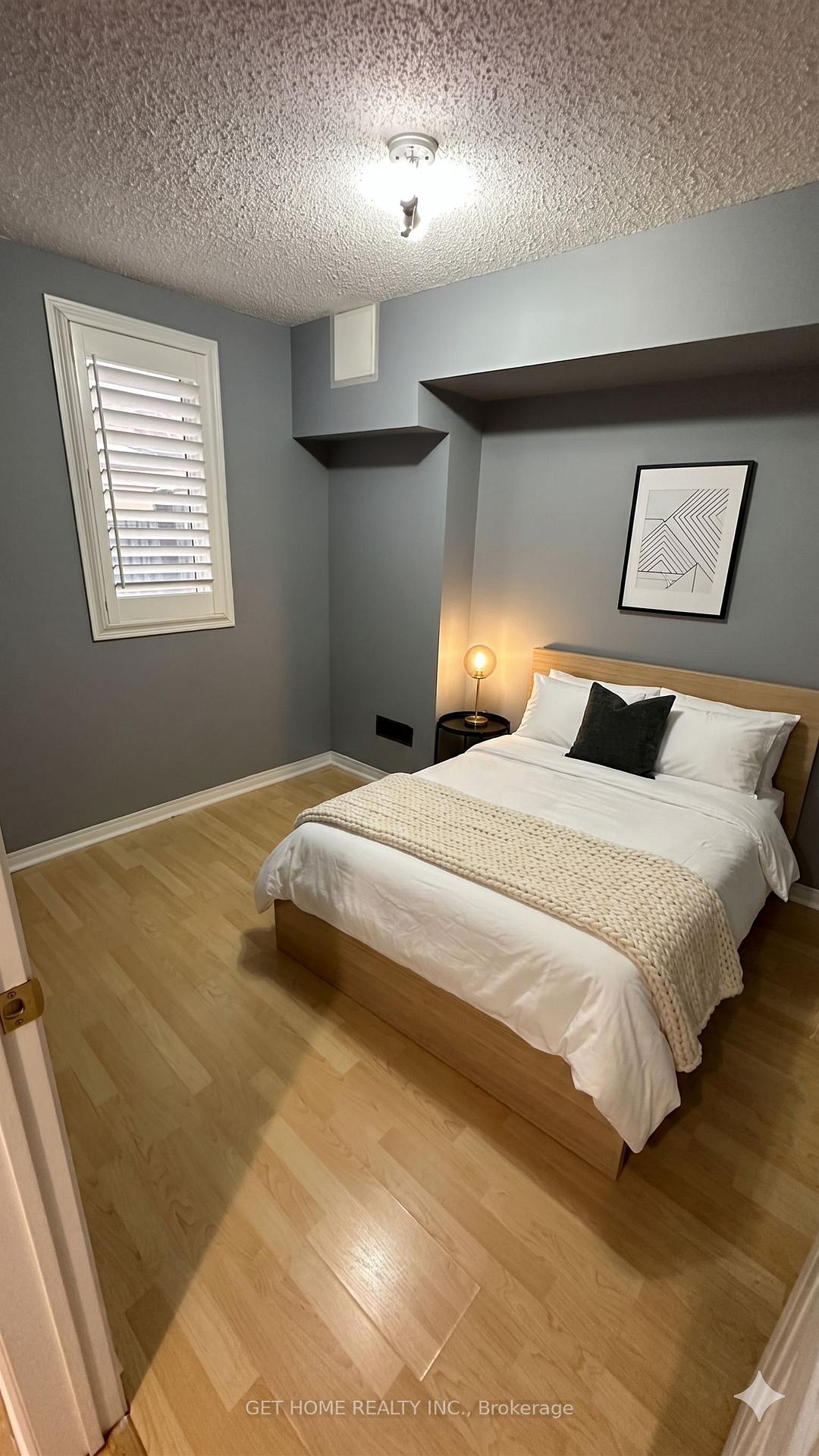 Photo 34 of 97 San Gabriele Place, North York, Humber Summit — HOMEH