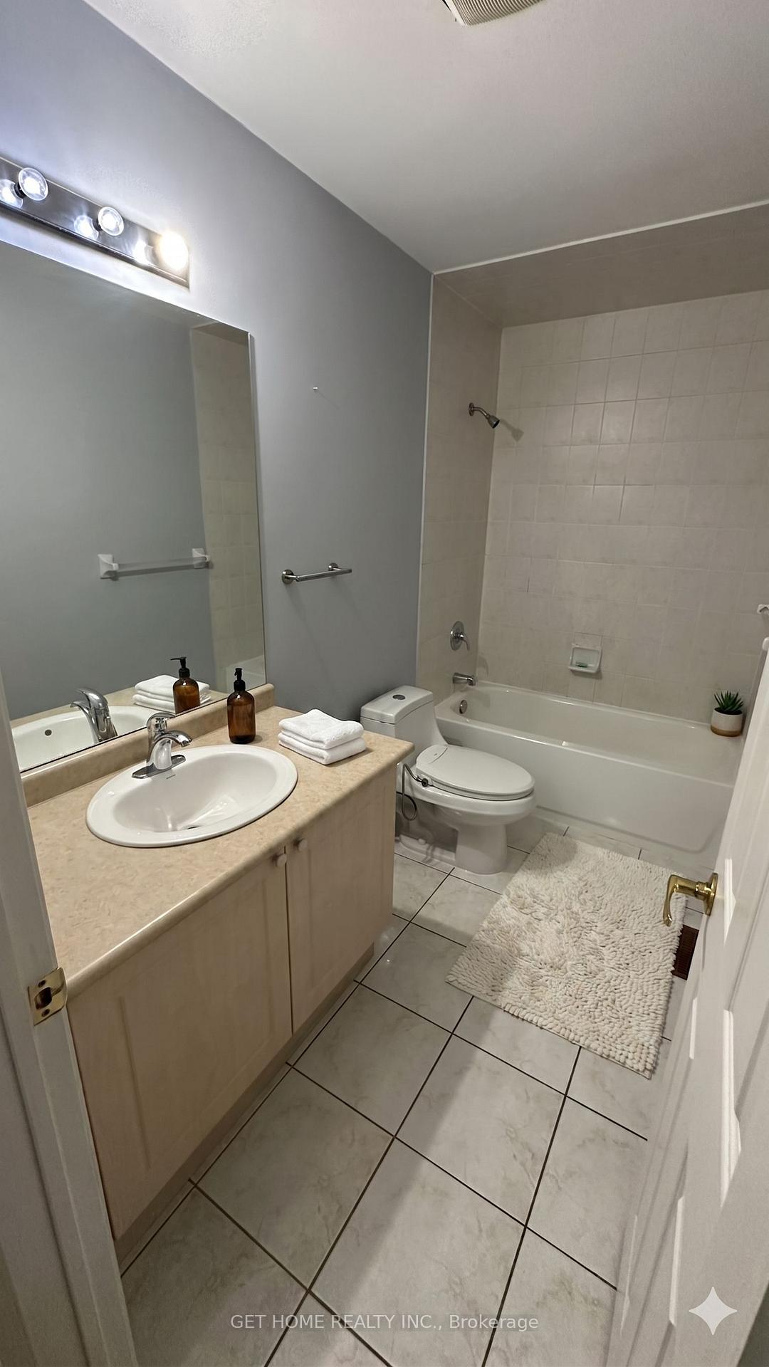 Photo 39 of 97 San Gabriele Place, North York, Humber Summit — HOMEH