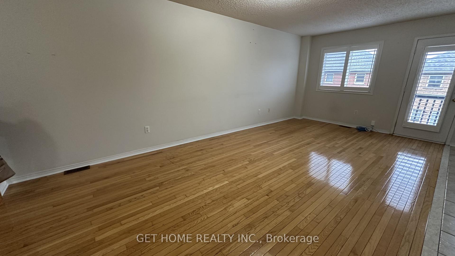 Photo 40 of 97 San Gabriele Place, North York, Humber Summit — HOMEH