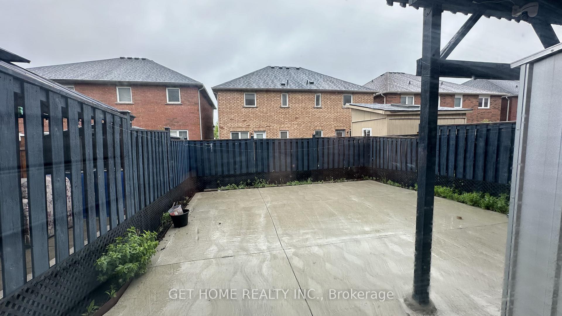Photo 48 of 97 San Gabriele Place, North York, Humber Summit — HOMEH