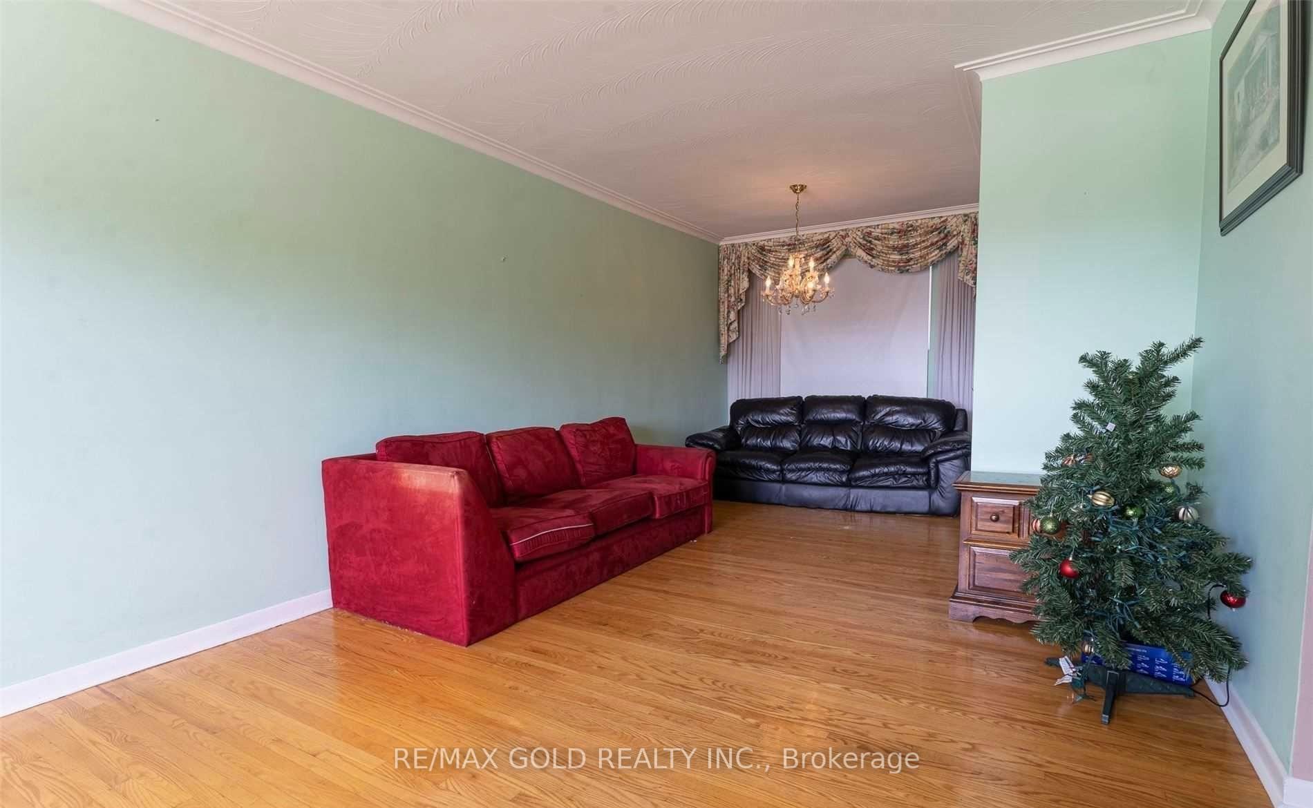 Photo 10 of 7305 Redstone Road, Mississauga, Malton — HOMEH