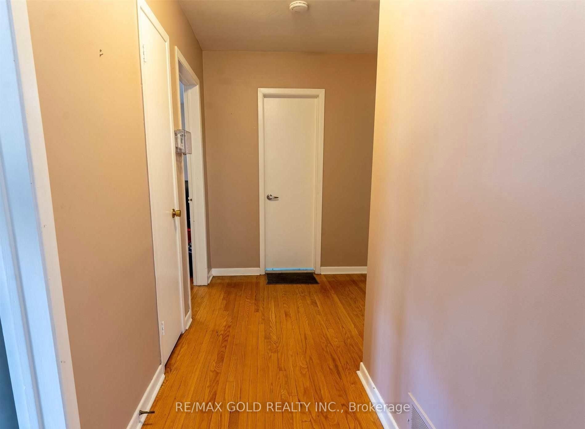 Photo 15 of 7305 Redstone Road, Mississauga, Malton — HOMEH