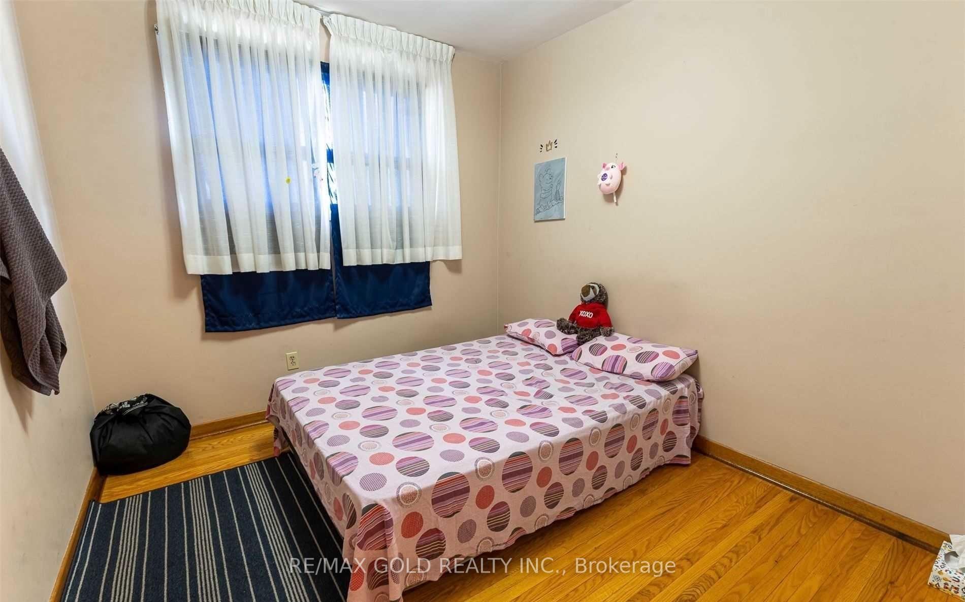Photo 20 of 7305 Redstone Road, Mississauga, Malton — HOMEH