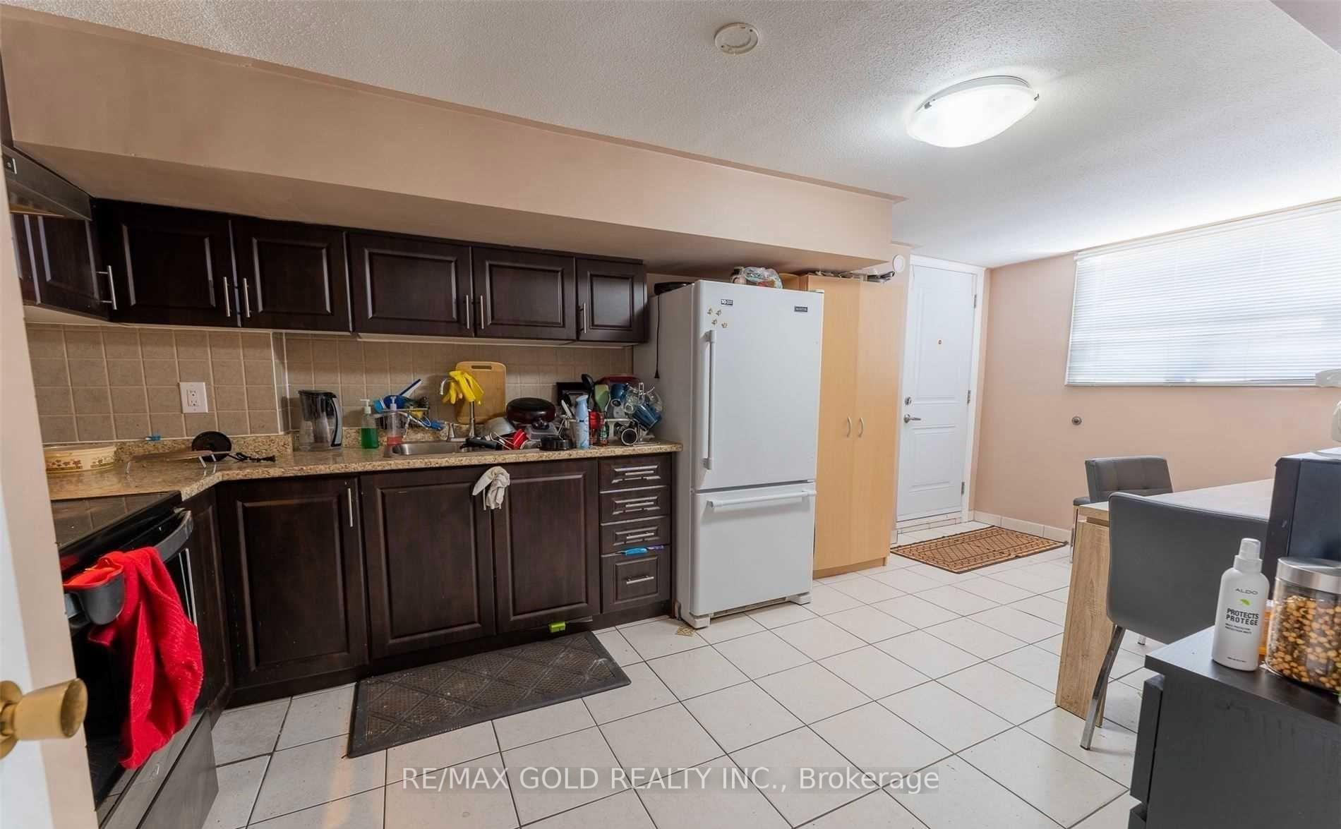 Photo 22 of 7305 Redstone Road, Mississauga, Malton — HOMEH