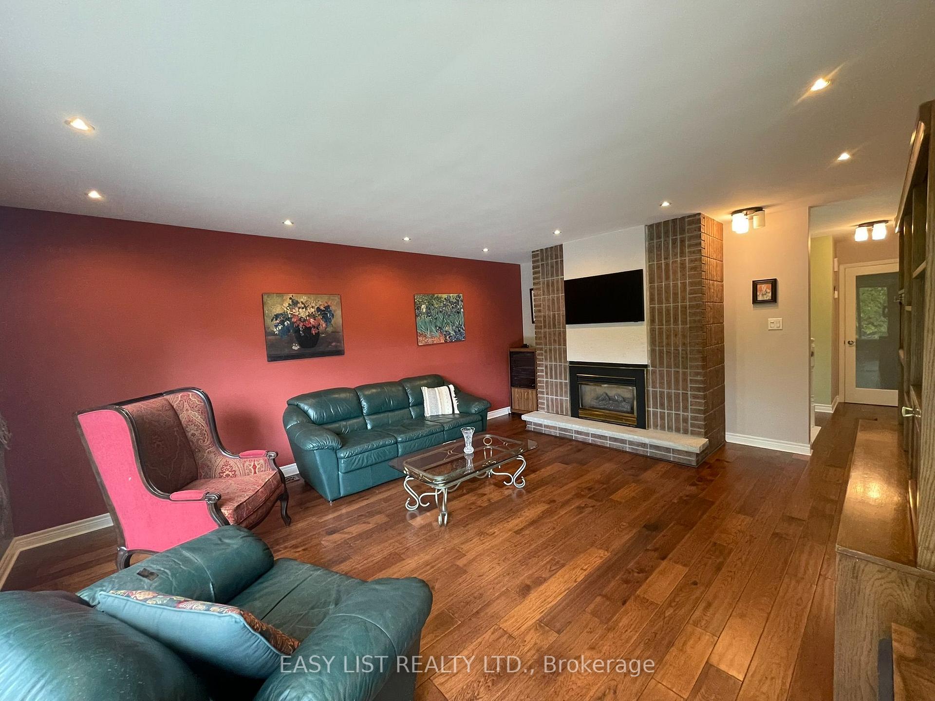 Photo 5 of 3 Baker Place, Pelham, Fonthill — HOMEH