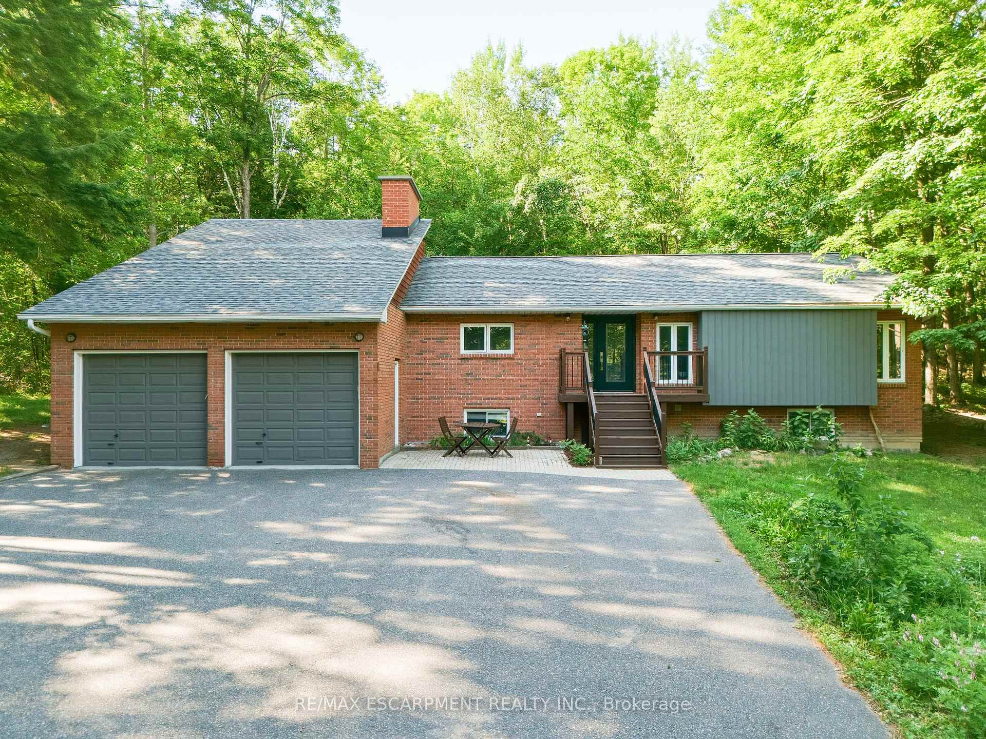 Photo of 1060 Golden Beach Road
